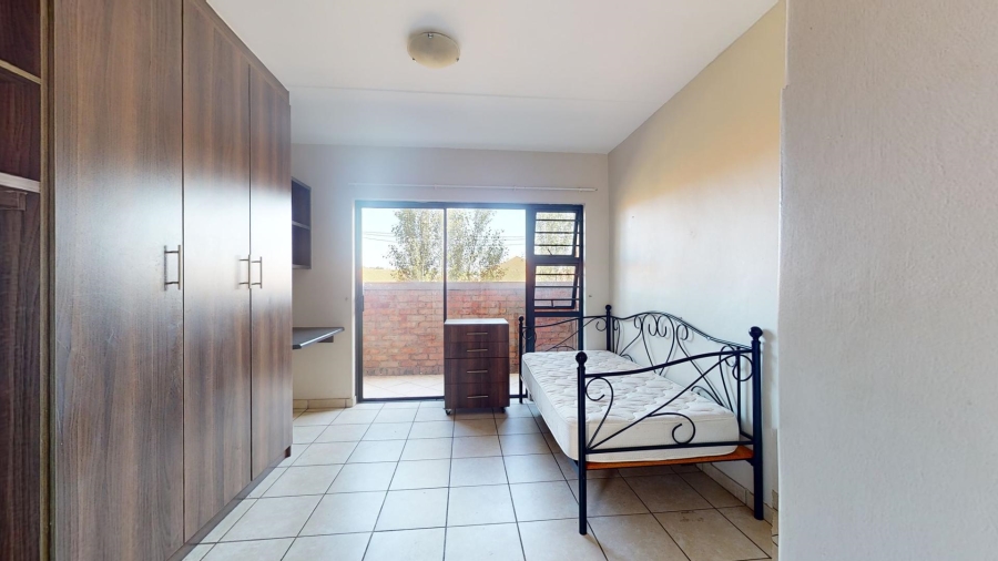 2 Bedroom Property for Sale in Mooivallei Park North West